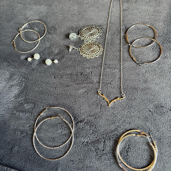 Silver Jewelry Lot, Hoop Earrings, Antler Necklace! - Picture 9 of 10